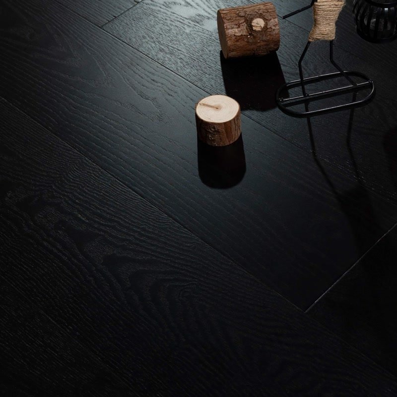 14mm White Oak Wide Brushed Click Engineered Flooring - view 3